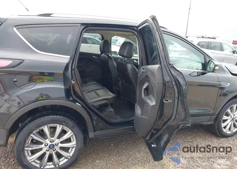 2017 Ford Escape Titanium из США, поврежденный, VIN 1FMCU9J90HUD88480